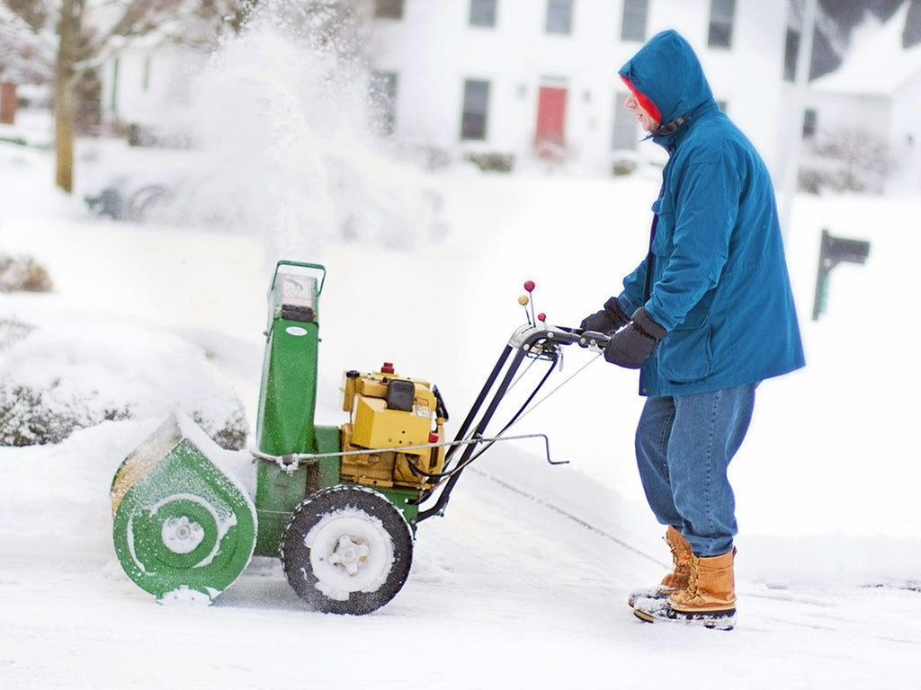 Prevent Snow from Sticking to a Snowblower with Silicone Oil Eco
